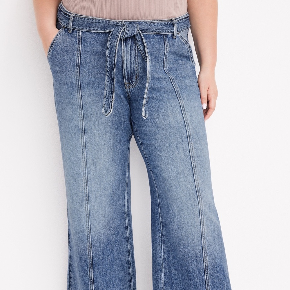 M jeans by Maurices Wide Leg Nonstretch High Rise Jean size 16